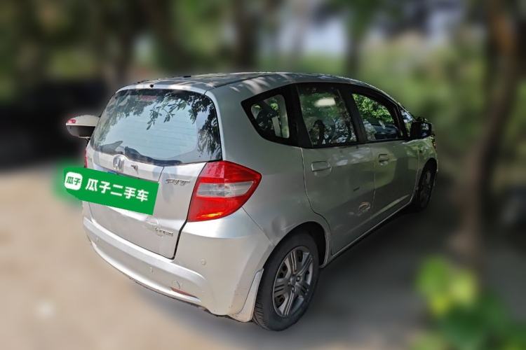 Used Honda Fit 2011 1.3L automatic comfort version
