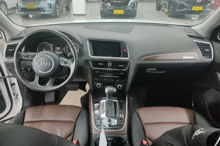 Used Audi Q5 2016 40 TFSI Comfort Model
