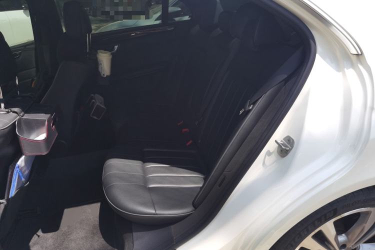 Used Mercedes-Benz E-Class 2015 E 260 L Sport & Fashion Model