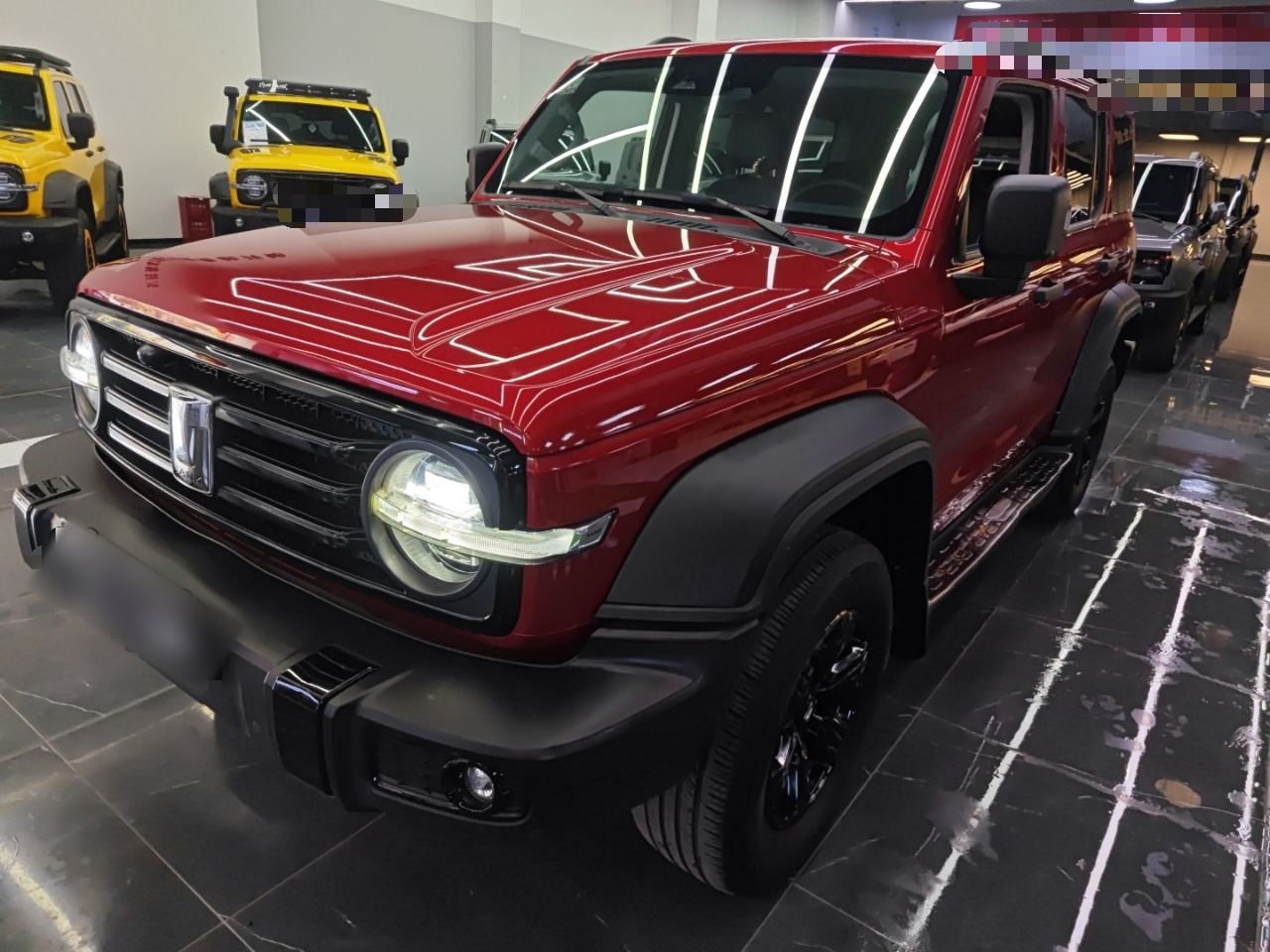 تحت مقدمة السيارة