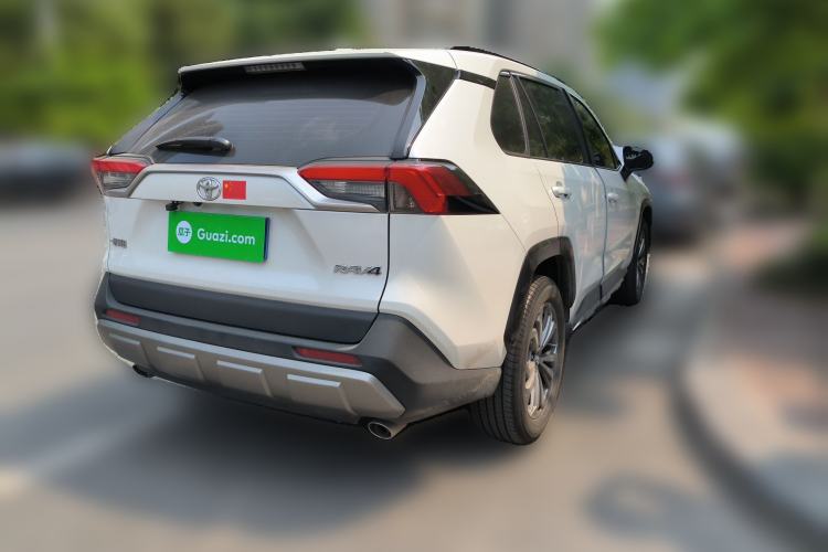 Used Toyota RAV4 2024 2.0L CVT Two-Wheel Drive Fashion Plus Edition Rear Right 45 Deg