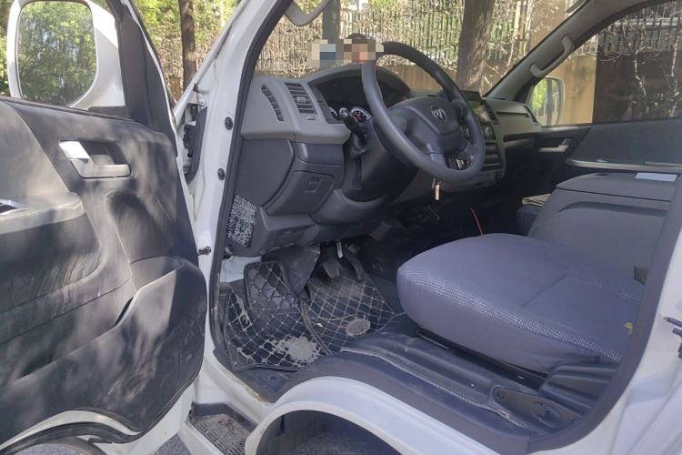 Used Foton Scenic G7 New Energy 2022 Van Long Wheelbase High Roof 5-Seater Equipped with CATL 50.23 kWh Battery
