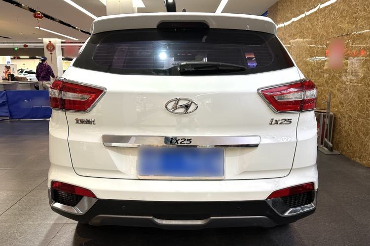 Used Hyundai ix25 2015 1.6L Automatic Two-Wheel-Drive Deluxe DLX Model