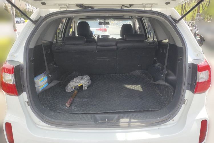 Used Kia Sorento 2013 2.4L 7-Seater Gasoline Comfort Version China IV Standard Trunk