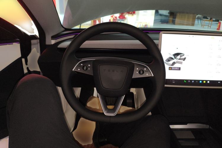 Used Tesla Model 3 2025 Rear-Wheel-Drive Version
