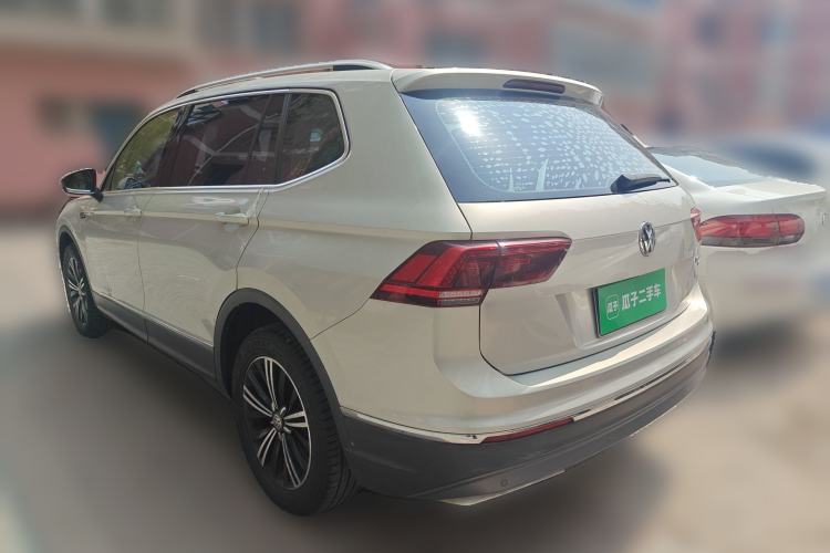 Used Volkswagen Tiguan L 2018 380TSI Automatic All-Wheel Drive Luxury Edition Rear Left 45 Deg