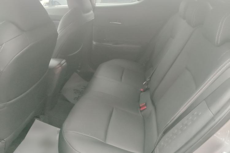 Used Toyota IZOA 2020 2.0L Enjoy Edition Left Rear Seat