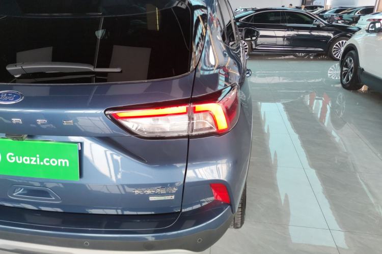 Used Ford Escape 2020 EcoBoost 245 Two-Wheel-Drive Titanium Edition Right Rear Taillight