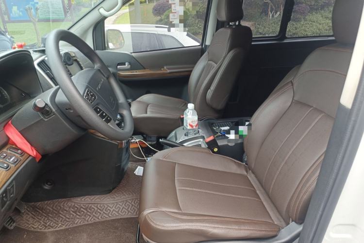 Used FORTHING Lingzhi PLUS 2021 2.0L Manual Standard Version CNG 7 Seats
