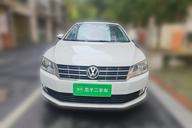 Used Volkswagen Gran Lavida 2013 1.6L Manual Comfort Model
