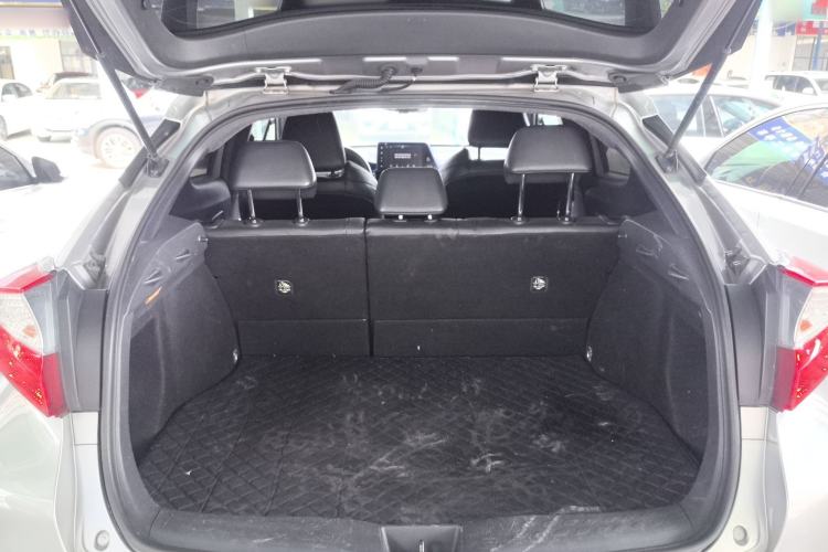 Used Toyota IZOA 2018 2.0L Yichi Version China VI Standard
