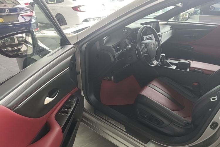 Used Lexus ES 2021 300h F SPORT
