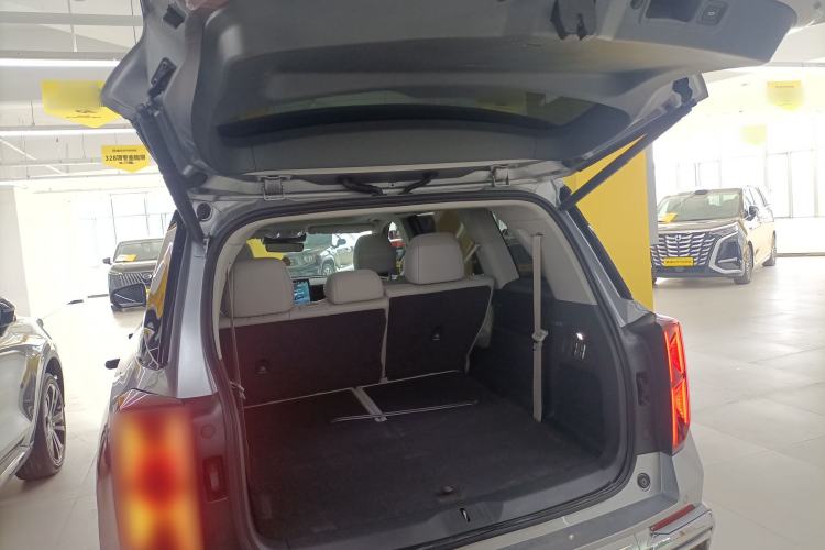 Used GAC Trumpchi GS8 2022 Dual-Engine Series 2.0TM Two-Wheel Drive Prestige Edition (7 Seats) Trunk