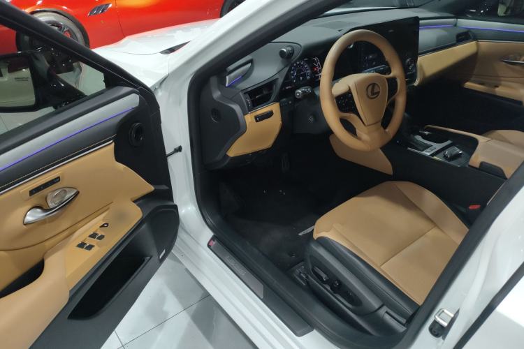 Used Lexus ES 2025 200 Premium Edition