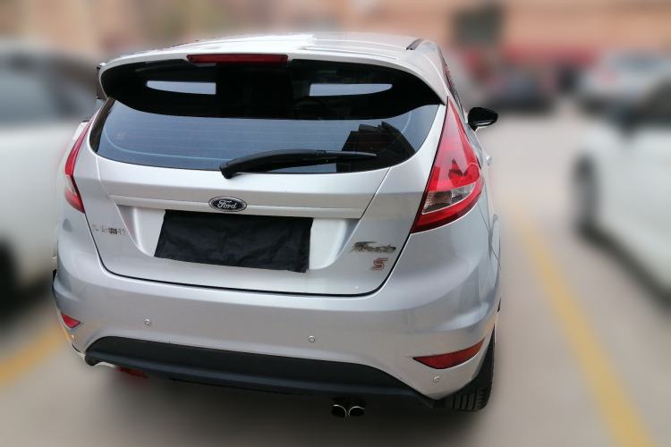 Used Ford Fiesta 2011 Hatchback 1.5L Manual Fashion Edition
