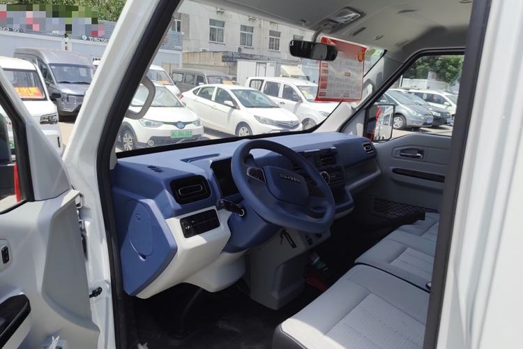 Used SRM New Energy E3L 2024 Standard 6-Seater Bus
