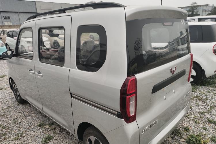 Used Wuling Zhiguang New Energy 2025 Standard Model Exterior 2