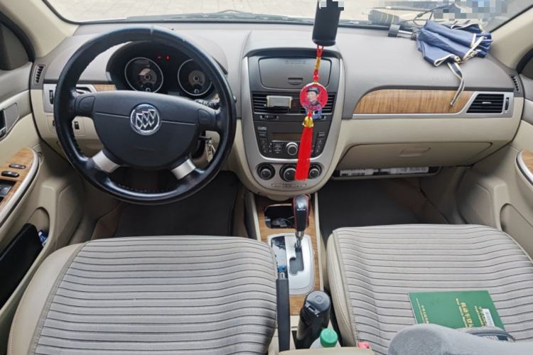 Used Buick Excelle 2015 1.5L Automatic Classic Model Center Console