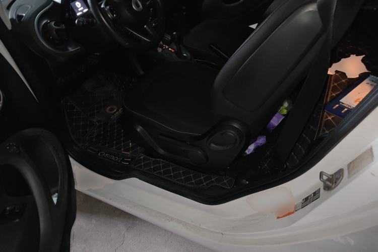 Used smart fortwo 2018 1.0L 52kW Hardtop Passion Edition China V Standard Driver Seat