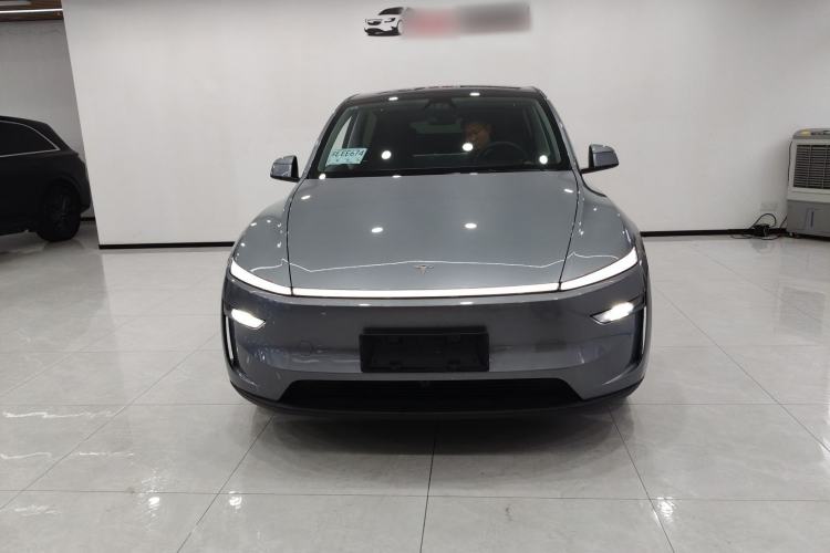 Used Tesla Model Y 2025 Rear-Wheel-Drive Version
