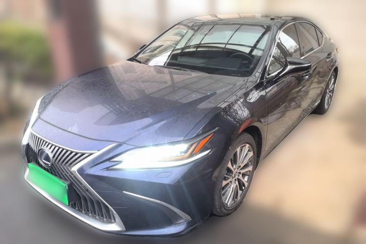 Used Lexus ES 2020 300h Premium Edition