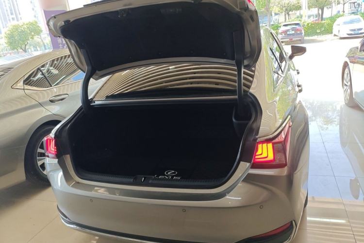 Used Lexus ES 2021 260 Excellence Edition