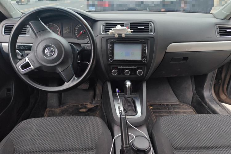 Used Volkswagen Sagitar 2014 Revised Version 1.6L Automatic Leading Edition
