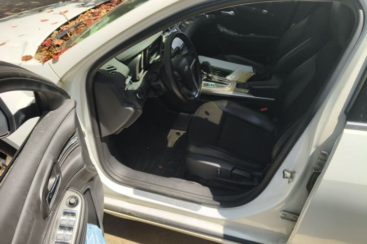 Used Chevrolet Malibu 2013 1.6T Automatic Comfort Edition Driver Seat