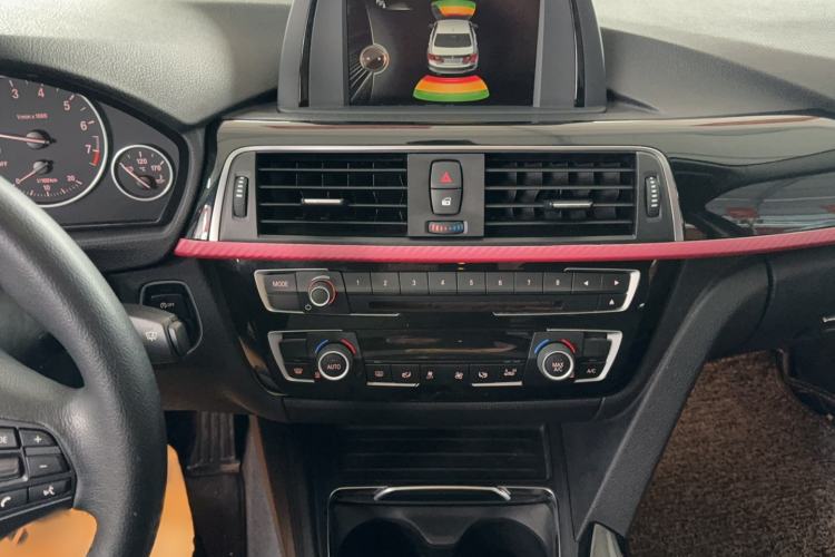 Used BMW 3 Series 2016 316Li Fashion Model Interior 7