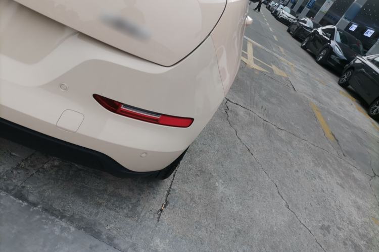 Used ORA Good Cat 2022 Morandi Edition 400km Standard Range Luxury Version Lithium Iron Phosphate Exterior 3