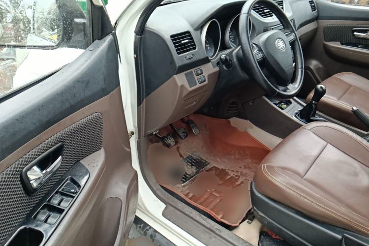 Used FAW Senya S80 2015 1.5L Manual 7-Seater Urban Edition