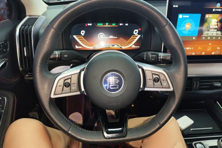 Used BYD Tang New Energy 2018 DM 2.0T All-Wheel Drive Smart Connect Elite 7-Seater China V Emission Standard Steering Wheel