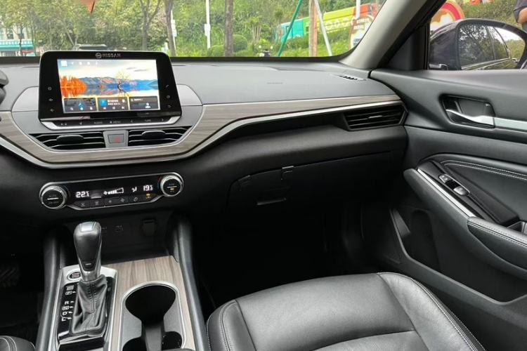 Used Nissan Teana 2021 2.0L XL Comfort Edition Interior 4