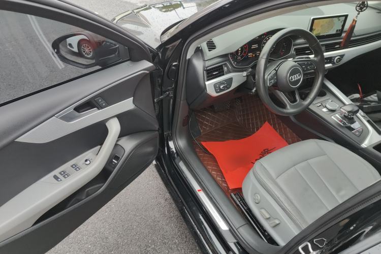 Used Audi A4L 2018 30th Anniversary Edition 40 TFSI Fashion Model
