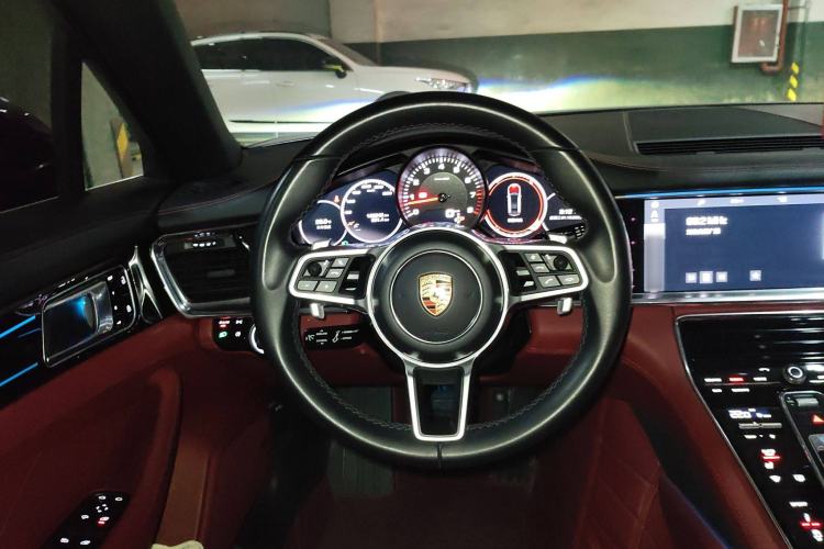 Used Porsche Panamera 2019 Panamera 2.9T Steering Wheel
