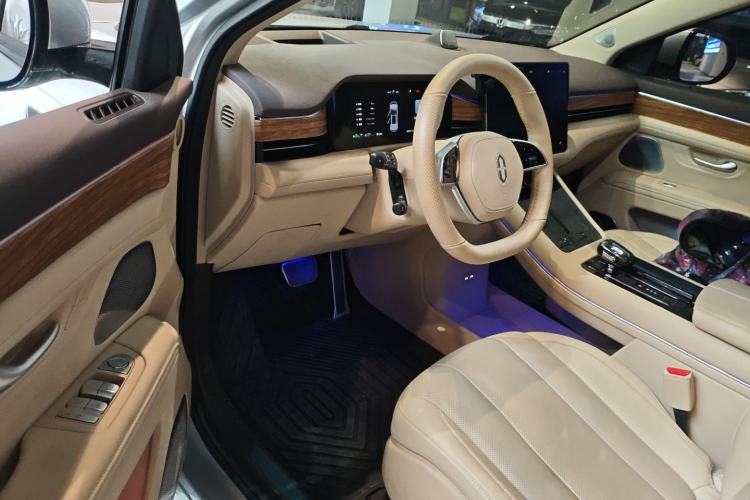 Used Hima AITO M7 2024 1.5T Intelligent Driving 4WD Max Edition 5 Seats
