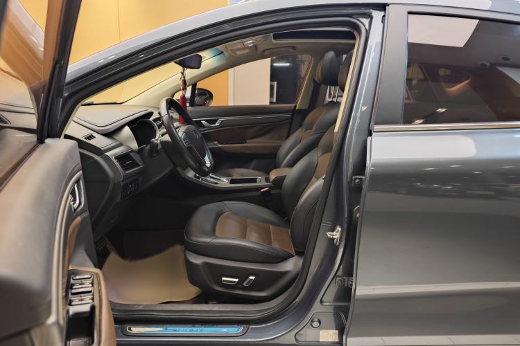 Used Geely Auto Emgrand GS 2017 Sport Edition 1.3T Automatic Smart Connectivity Model Left Front Seat