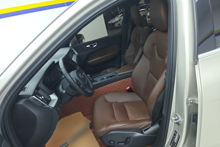 Used Volvo XC60 2021 T5 4x4 Smart Luxury Edition