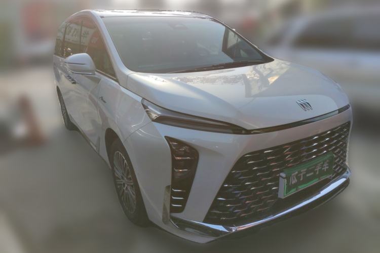 Used Buick GL8 New Energy 2024 Lu Zun Luxury Edition 7-Seater Front Right 45 Deg