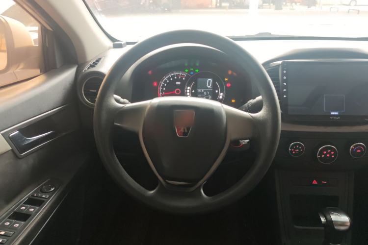 Used Roewe 350 2015 1.5L Automatic Luxury Sunroof Edition
