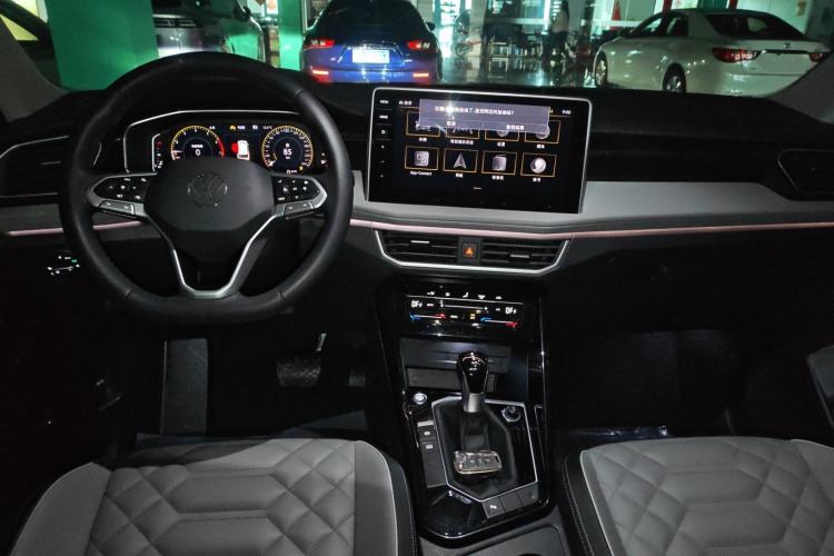 Used Volkswagen Tayron 2023 280TSI Two-Wheel-Drive Luxury Plus Advanced Version