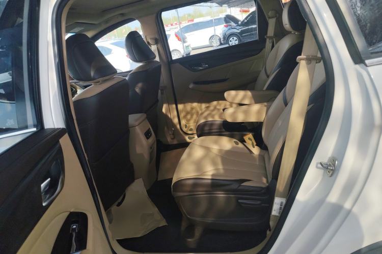 Used Baojun 730 2017 1.8L iAMT Prestige Version 7 Seats