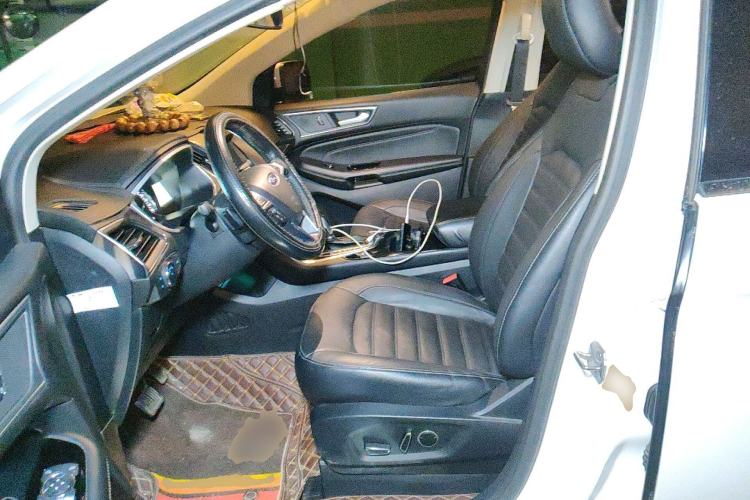 Used Ford Edge 2018 EcoBoost 245 Four-Wheel Drive Titanium 7-Seater Left Front Seat