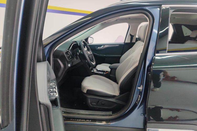 Used Ford Escape 2020 EcoBoost 245 Two-Wheel-Drive Titanium Edition
