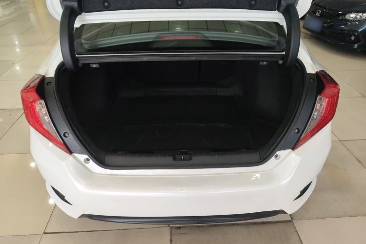 Used Honda Civic 2016 220TURBO CVT Prestige Edition Trunk