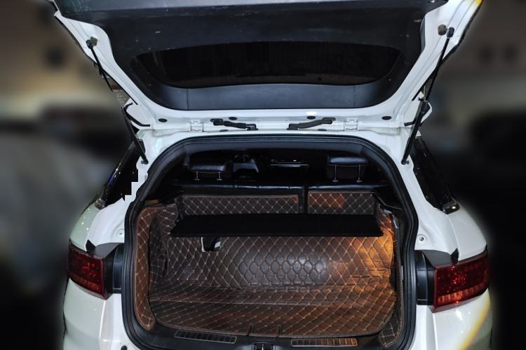 Used Land X7 2016 2.0T Panoramic Prestige Edition Trunk