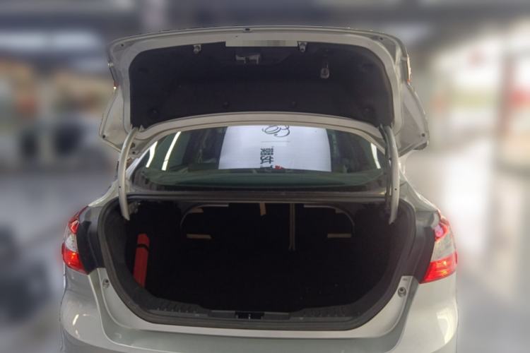 Used Ford Focus 2012 Sedan 1.6L Automatic Comfort Model
