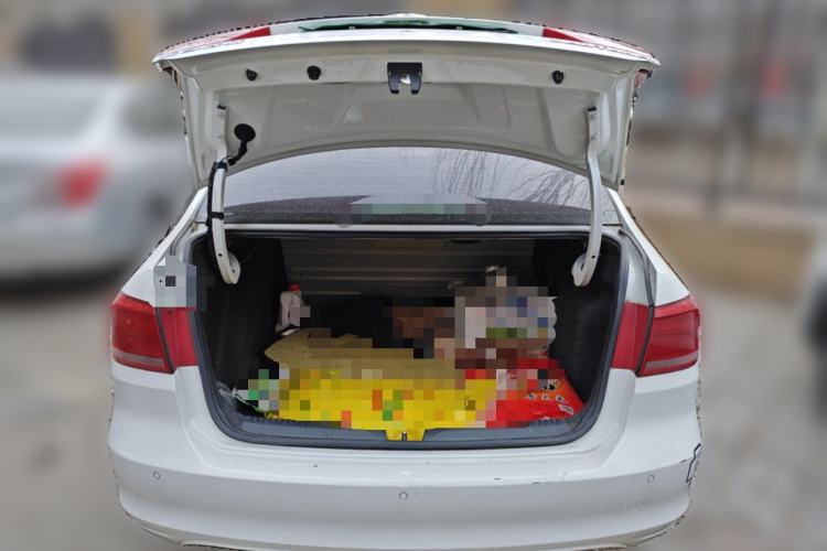 Used Volkswagen Santana 2015 1.6L Manual Comfort Edition
