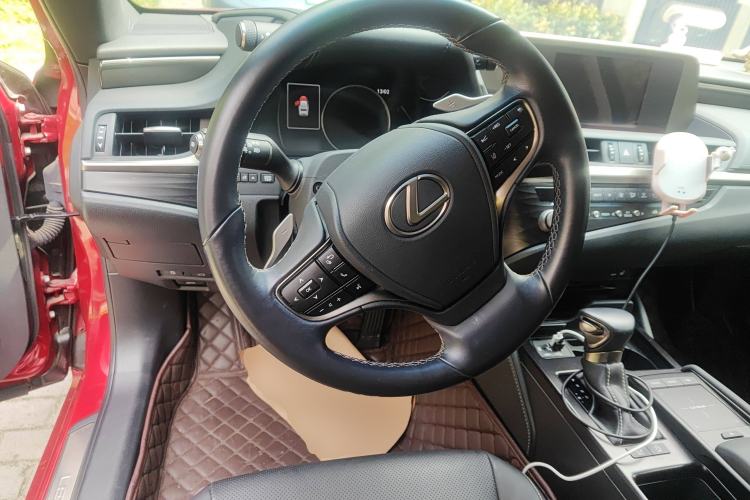 Used Lexus ES 2020 200 Excellence Edition