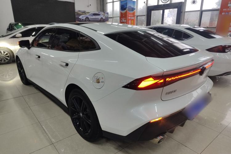 Used Changan UNI-V 2024 1.5T High-Energy Version